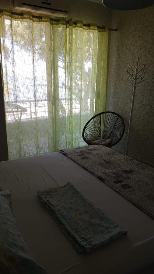 Mali I Robit Beachfront Apartment โกเลม ภายนอก รูปภาพ